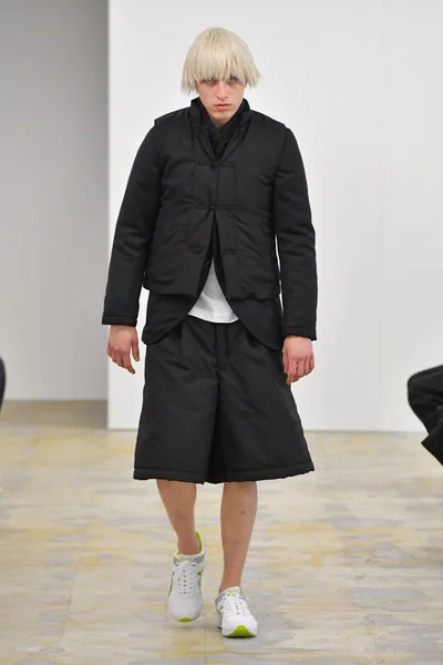 Look 14